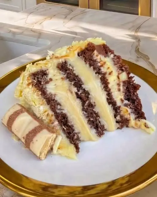chocolate white cream layer cake